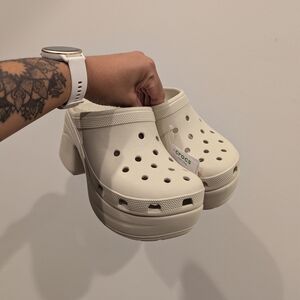 Crocs Cream Siren Clogs